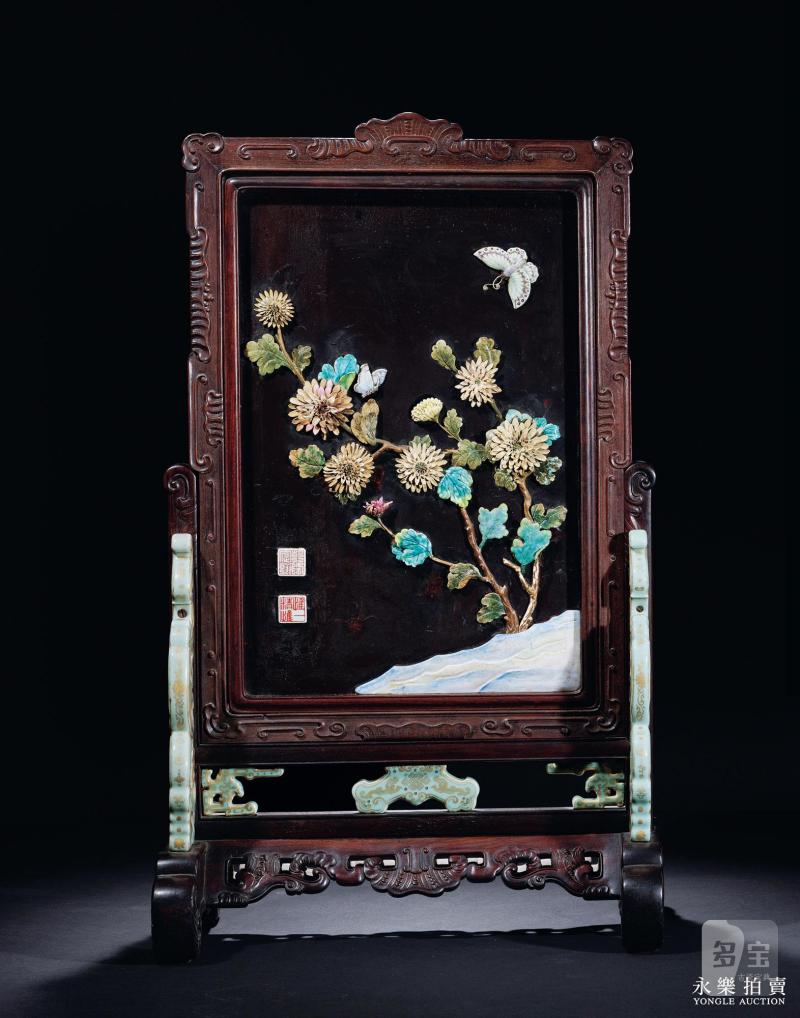 清乾隆 御制紫檀嵌瓷饰芙蓉石御题「菊花」转心插屏 - 图1